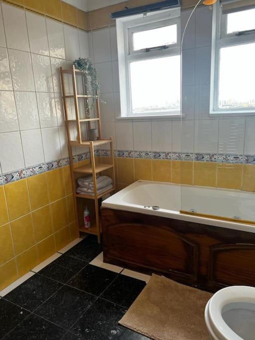 Quirky Studio Flat Selfcontained Londra Esterno foto