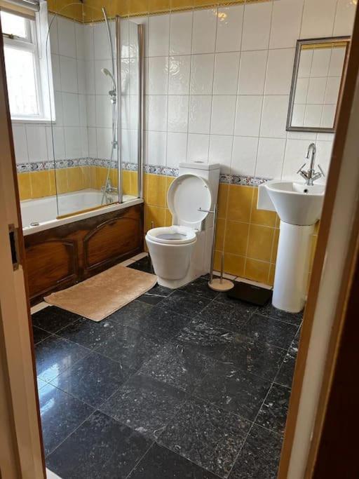 Quirky Studio Flat Selfcontained Londra Esterno foto